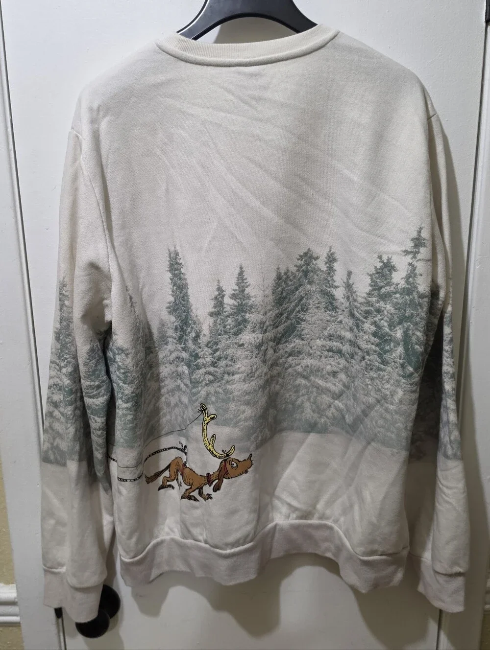 the grinch who stole christmas Dr Suess Long Sleeve Crewneck Size XL - Pre-owned